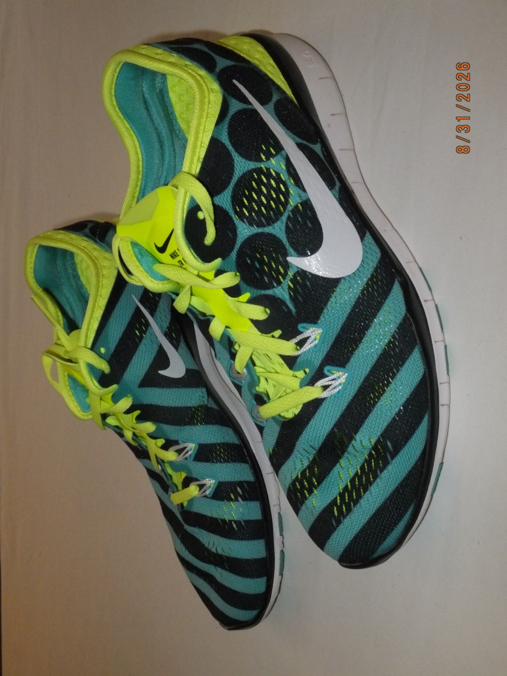 Nike Free Women’s Teal and Neon Athletic Running Shoes 7.5